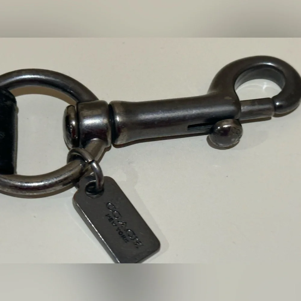 Coach Leather Dog Clip Valet - Picture 4 of 6